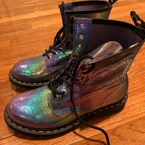 Never-worn Steve Madden boots